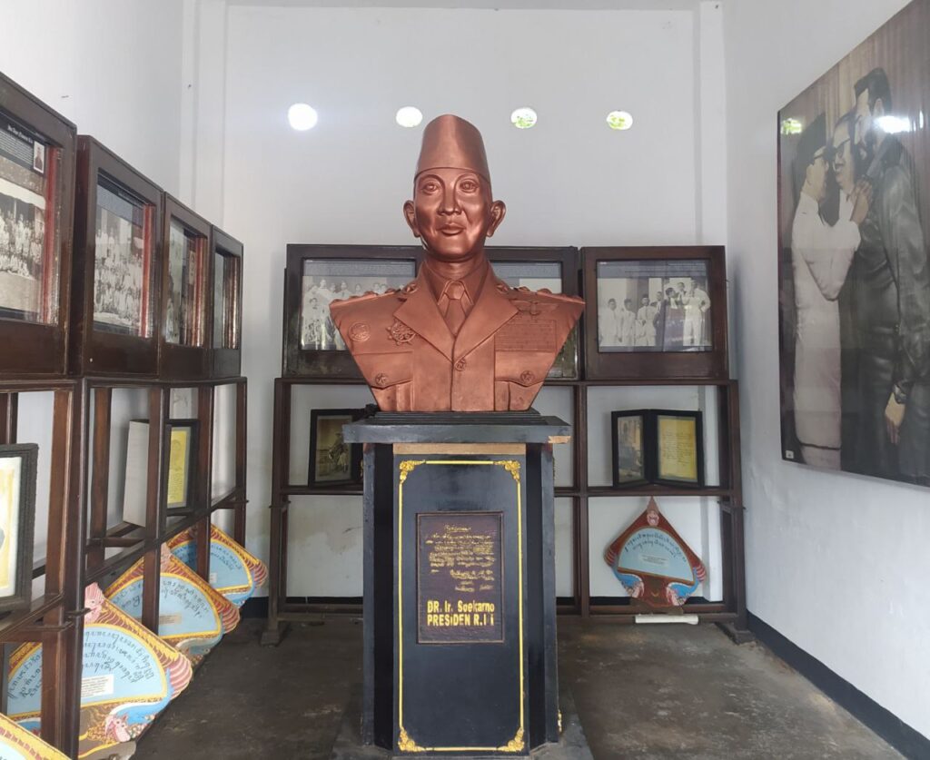Istana Gebang Soekarno Blitar
