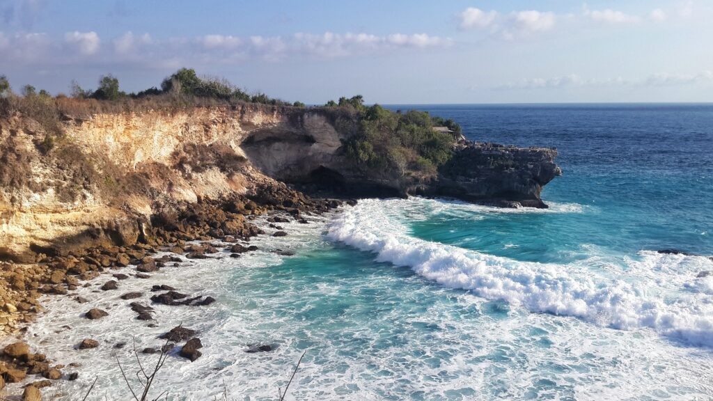 Turquoise cliffside view at Blue Lagoon